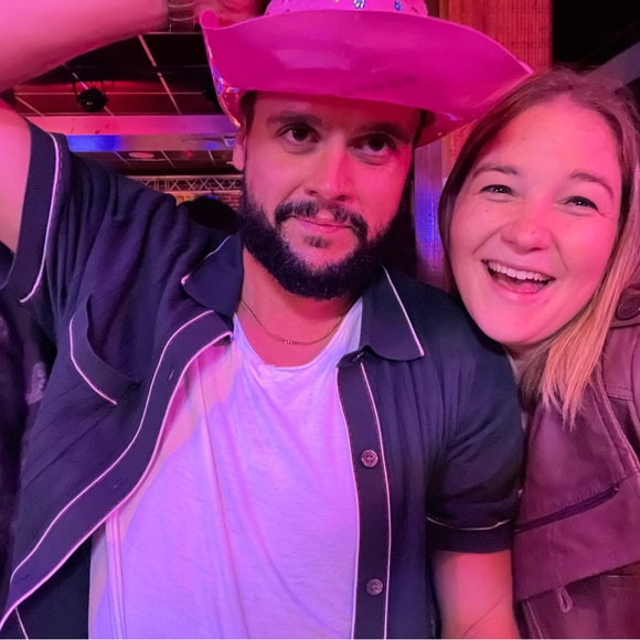 Hi, I’m Daniel. & my closet is way too full. - Picture 5 of 6